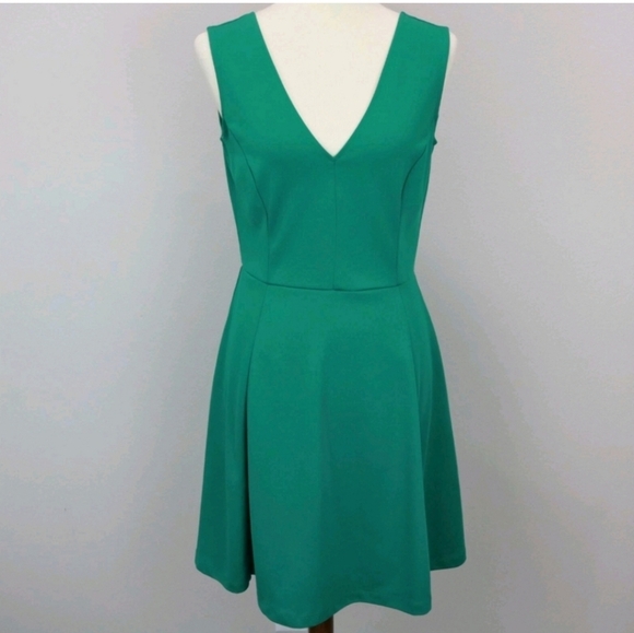 Medium H&M Emerald Sleeveless Mini Dress V Neck Flowy Vintage Pinup 90s - Picture 3 of 5